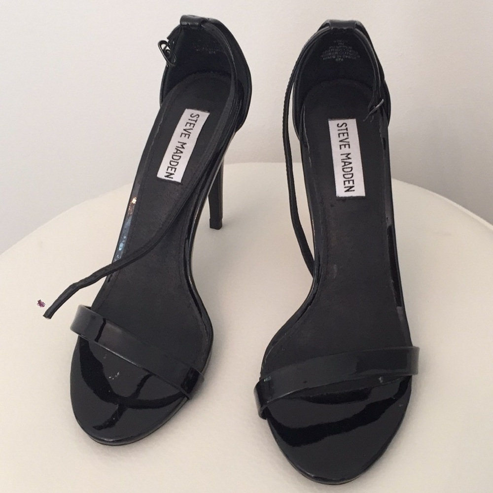 Steve Madden black heel